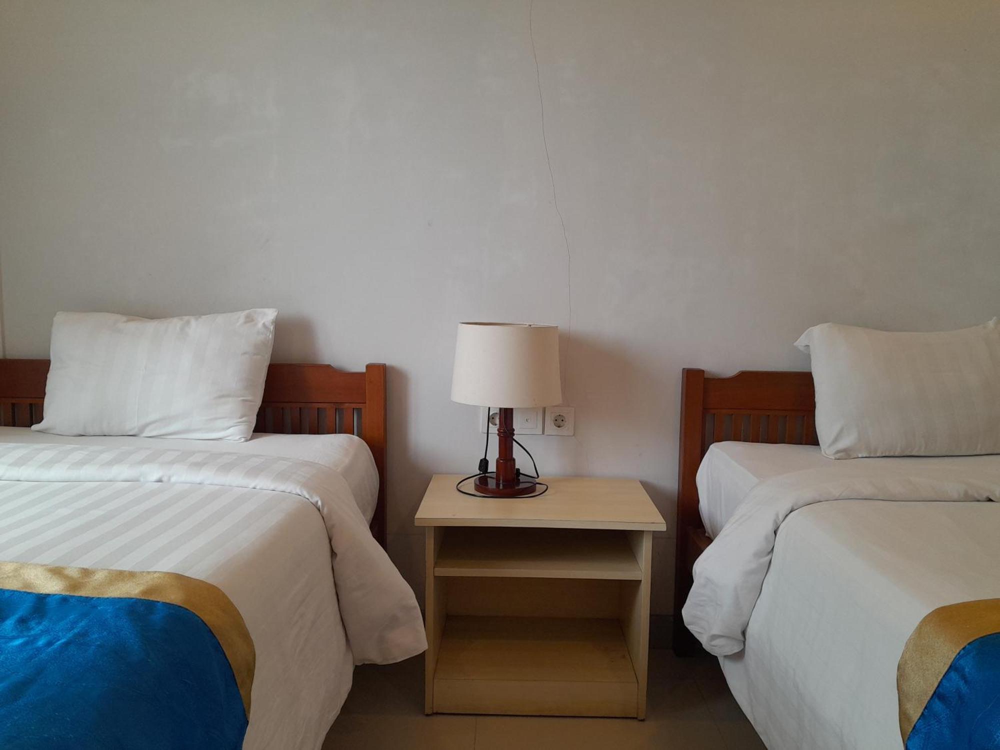 Kapal Hotel Dhyana Pura מראה חיצוני תמונה