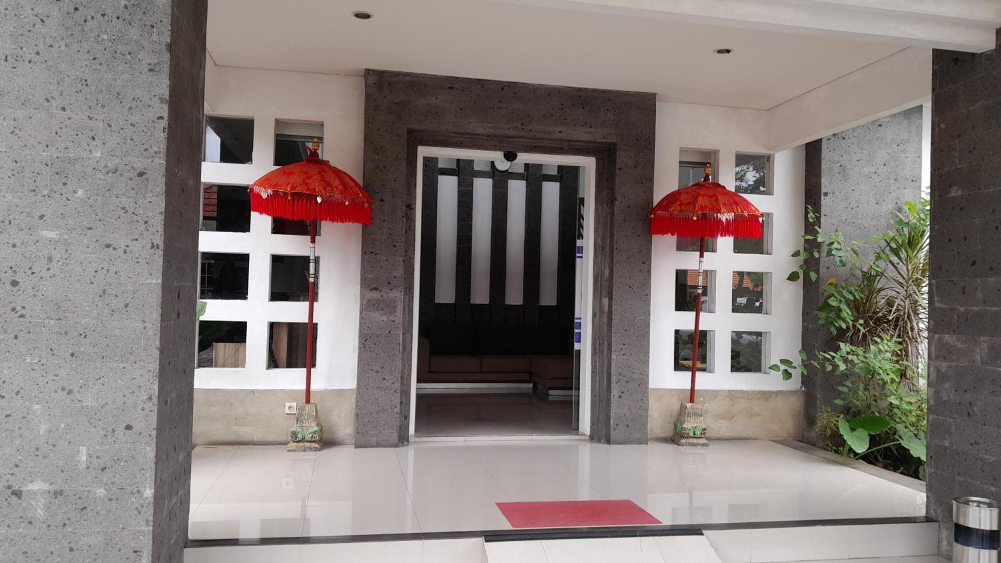Kapal Hotel Dhyana Pura מראה חיצוני תמונה